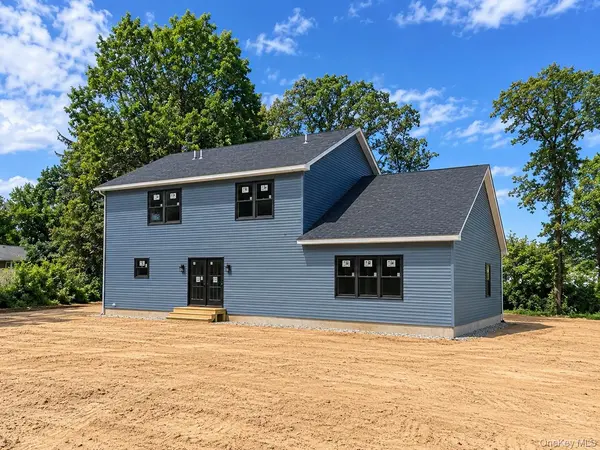 30 Pleasant Lot #4 AVE, Centereach, NY 11720