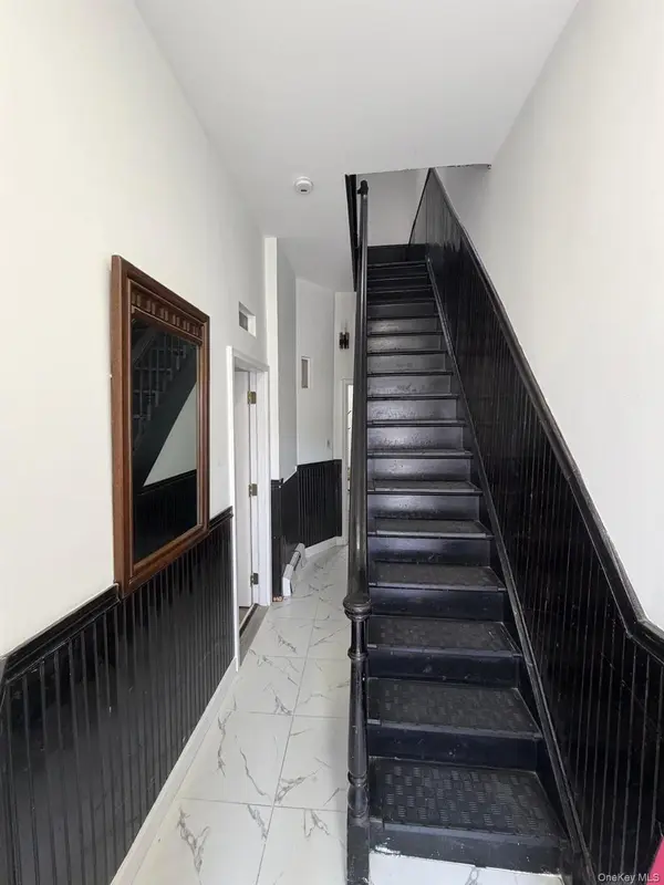 5814 58th AVE, Maspeth, NY 11378