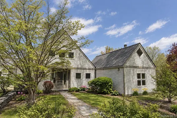 322 Arcadia DR, Ancramdale, NY 12503