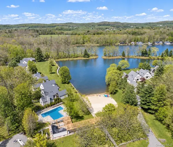 322 Arcadia DR, Ancramdale, NY 12503