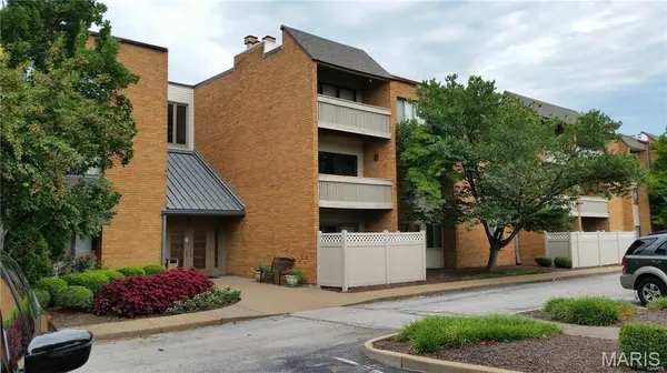 950 E Rue De La Banque #314, St Louis, MO 63141