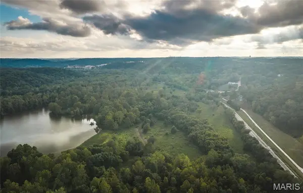 21805 Torrent Drive, Devils Elbow, MO 65457