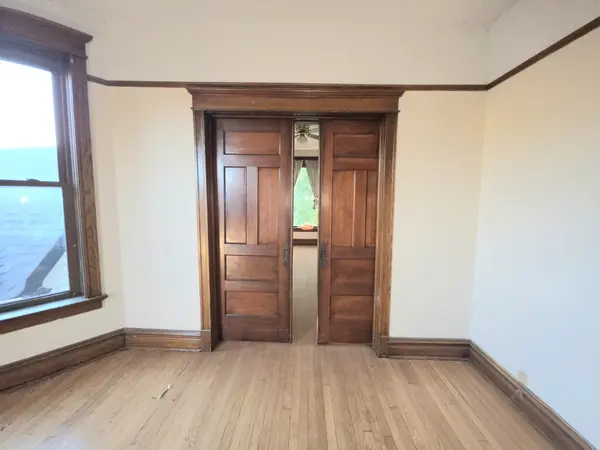 1908 W Cuyler AVE, Chicago, IL 60613