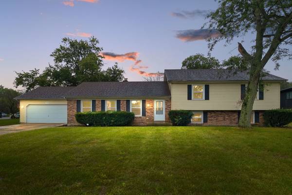 944 Carol LN, Crete, IL 60417