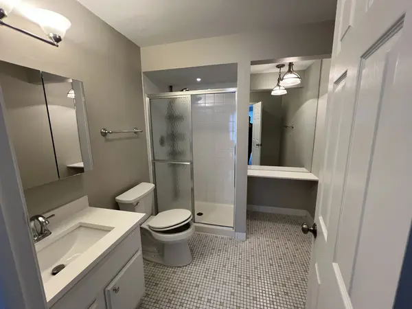 2600 Windsor Mall #2E, Park Ridge, IL 60068