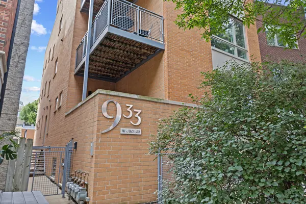 933 W George ST #1N, Chicago, IL 60657