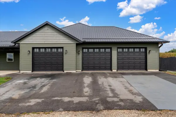 2530 Highway 136, Delmar, IA 52037