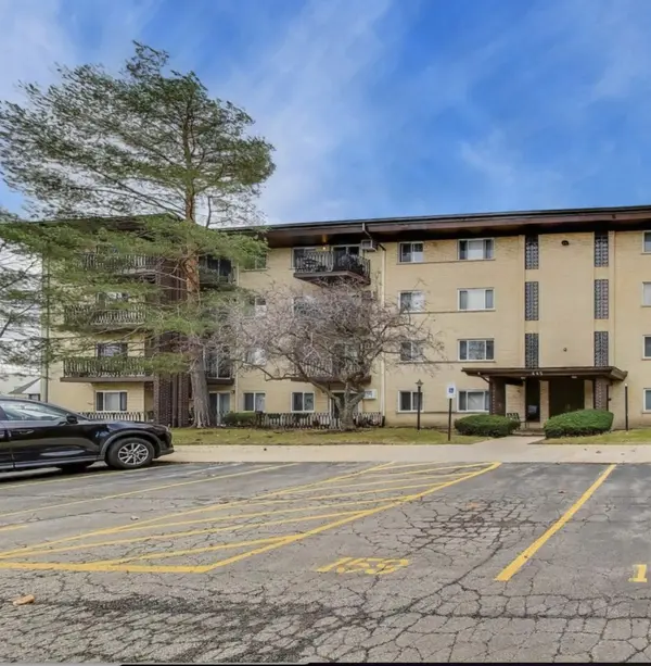 445 S Cleveland AVE #204, Arlington Heights, IL 60005
