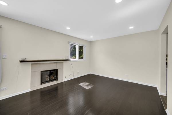 5S027 Pebble Beach CT, Naperville, IL 60563
