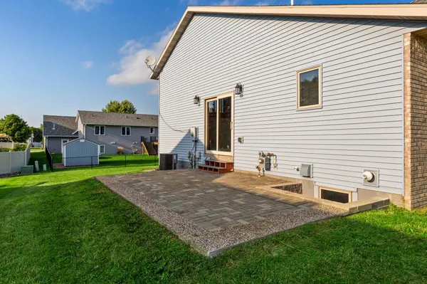 1390 18th ST SE, Owatonna, MN 55060