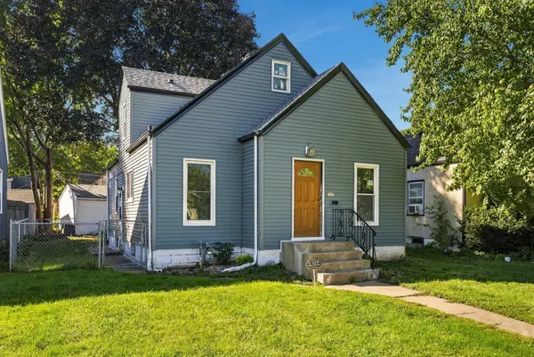 1828 Arlington AVE E, Saint Paul, MN 55119