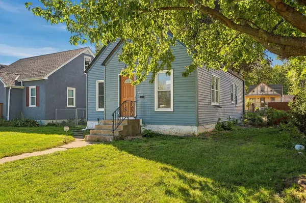 1828 Arlington AVE E, Saint Paul, MN 55119