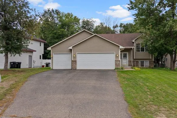 23611 Flora CT NW, Saint Francis, MN 55070
