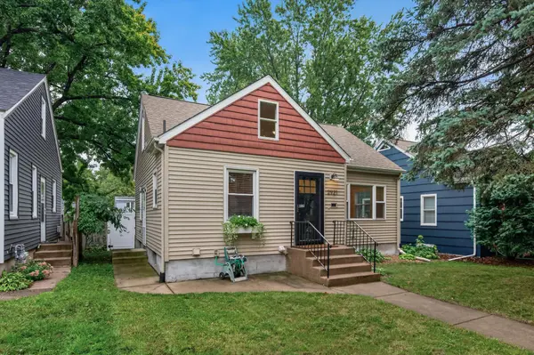 2921 Georgia AVE S, Saint Louis Park, MN 55426