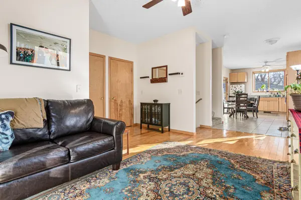 1012 Burgess St, Saint Paul, MN 55103