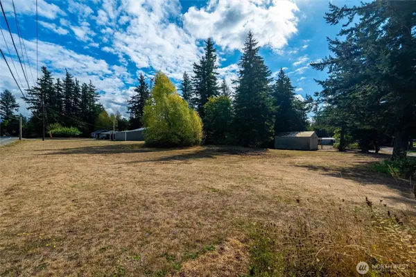2033 E Pole RD, Everson, WA 98247