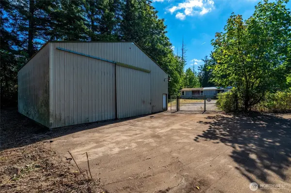 2033 E Pole RD, Everson, WA 98247