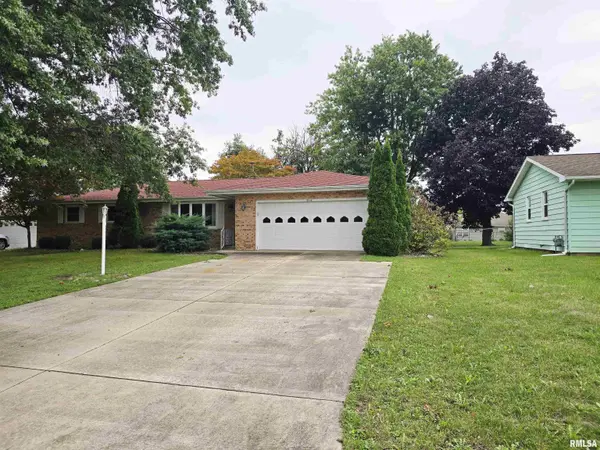 216 GETTYSBURG DR, Canton, IL 61520