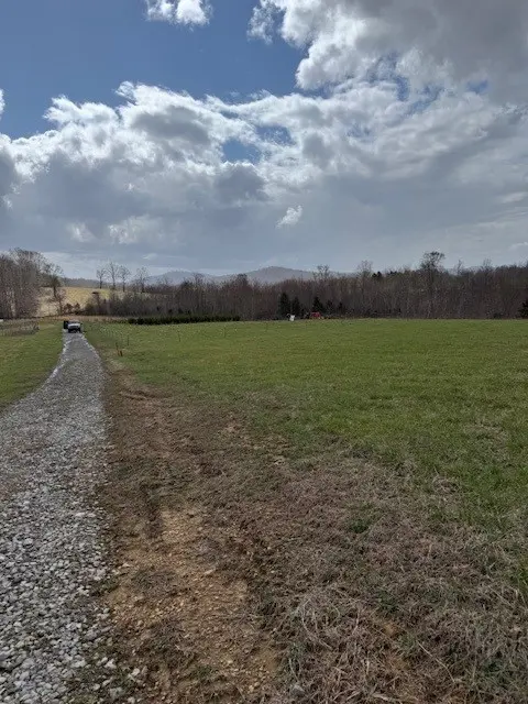 127 Rushing Springs Rd, Monterey, TN 38574