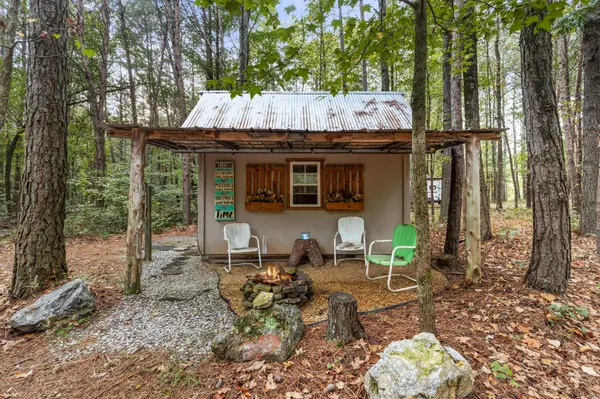 240 Briarwood Rd, Ocoee, TN 37361