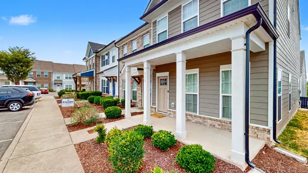 215 Mansfield Dr, Gallatin, TN 37066