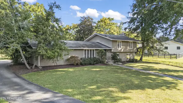 8705 Wimbledon Drive, Knoxville, TN 37923
