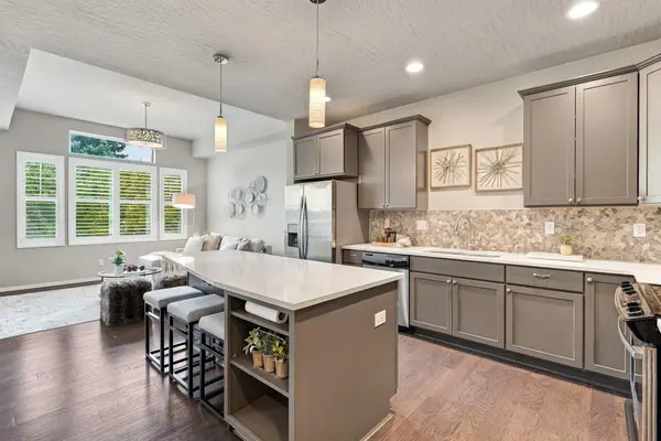 2121 W Bridge Ave, Spokane, WA 99201