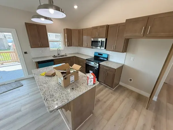 5061 N Toben Ct, Bel Aire, KS 67226-1341