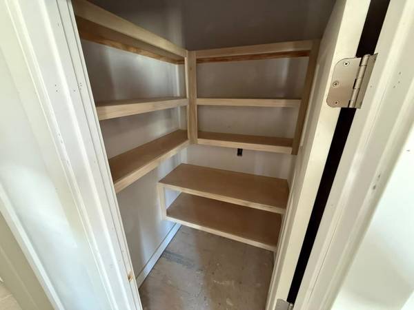 8955 E Joshua St, Bel Aire, KS 67226