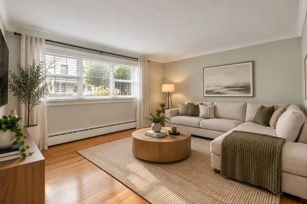 55 Ivy CRES, New Edinburgh - Lindenlea, ON K1M 1Y1