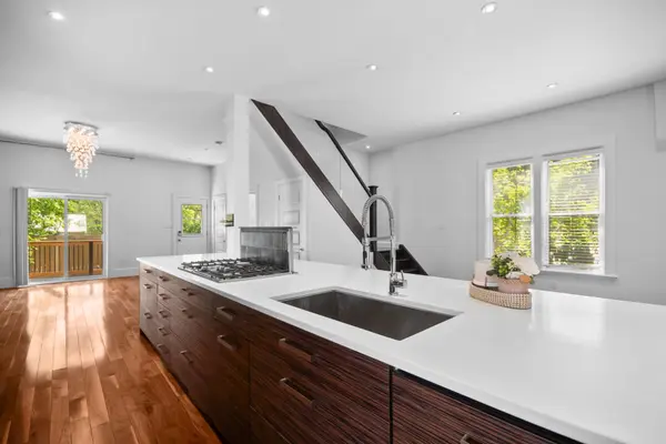 455 St James ST, London East, ON N5Y 3P2