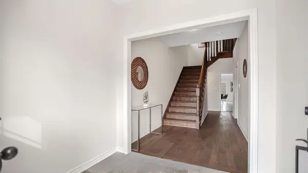 112 Palace ST, Thorold, ON L2V 0J7