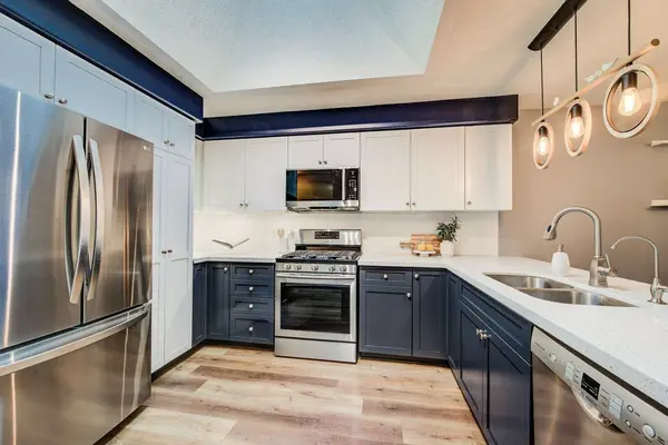 12 BROCK ST, Guelph, ON N1L 0E3