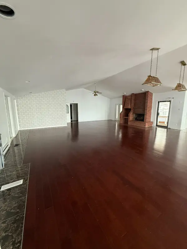 8411 RUSSELL RD, Orleans - Cumberland And Area, ON K4B 1J1