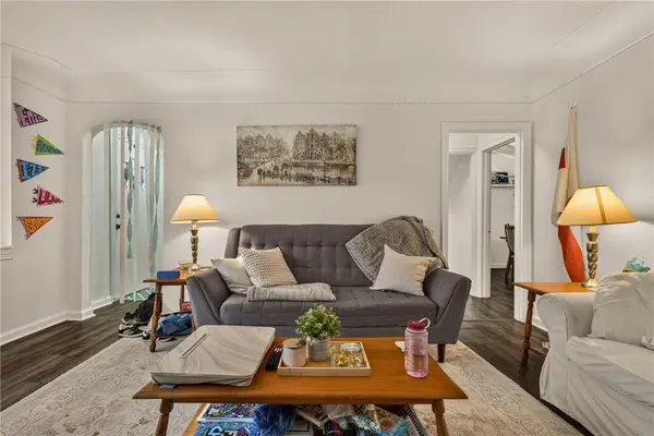 15 Mapes AVE, Hamilton, ON L8S 2K3