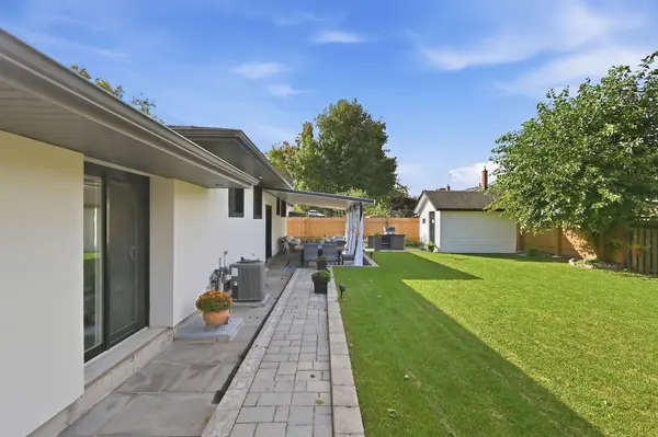 9 Bishops RD, St. Catharines, ON L2M 1T8