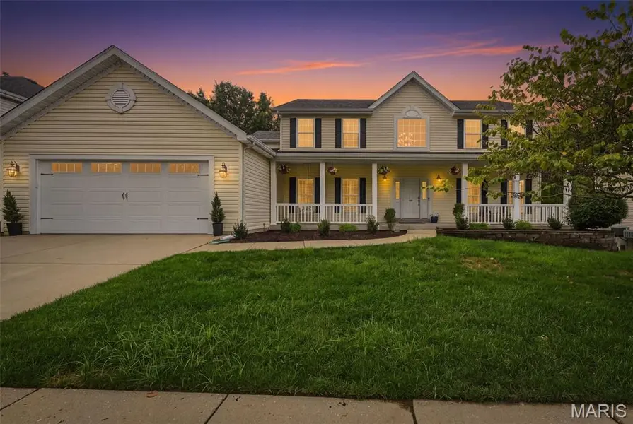 908 Green Arbor DR, Fenton, MO 63026