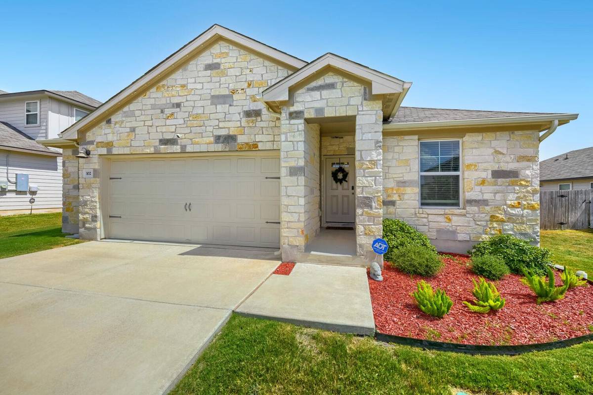 102 Contrada Grace LN, Hutto, TX 78634