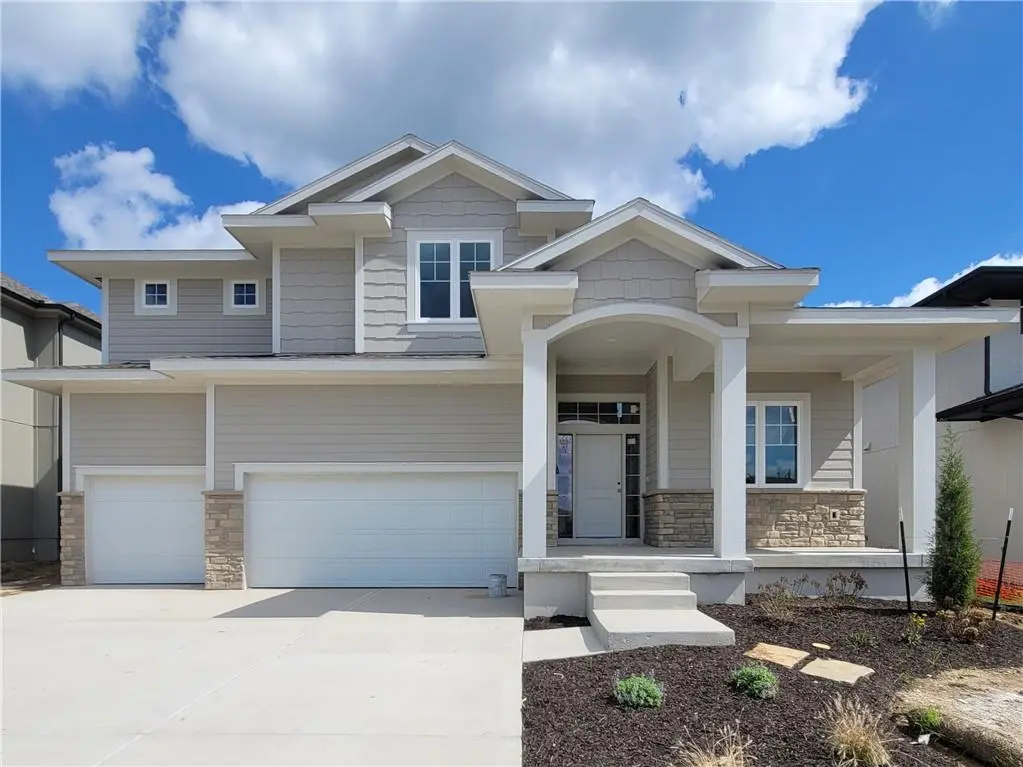 18261 Earnshaw ST, Overland Park, KS 66013