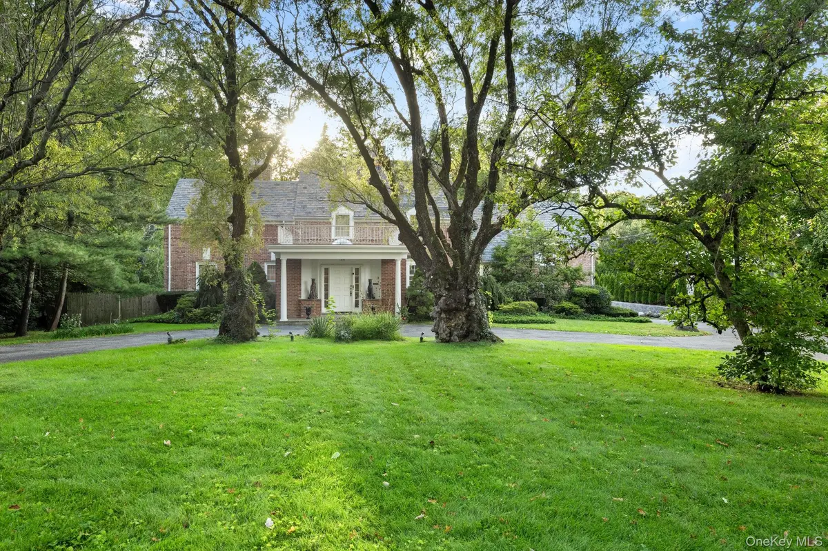 25 Morris LN, Scarsdale, NY 10583