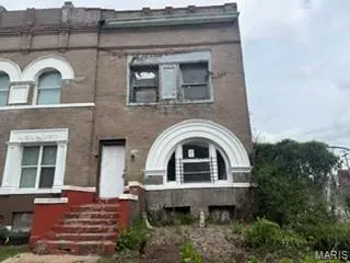 5233 Cates AVE, St Louis, MO 63108