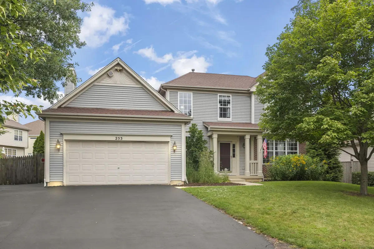 253 Carlton Mews CT, Sugar Grove, IL 60554