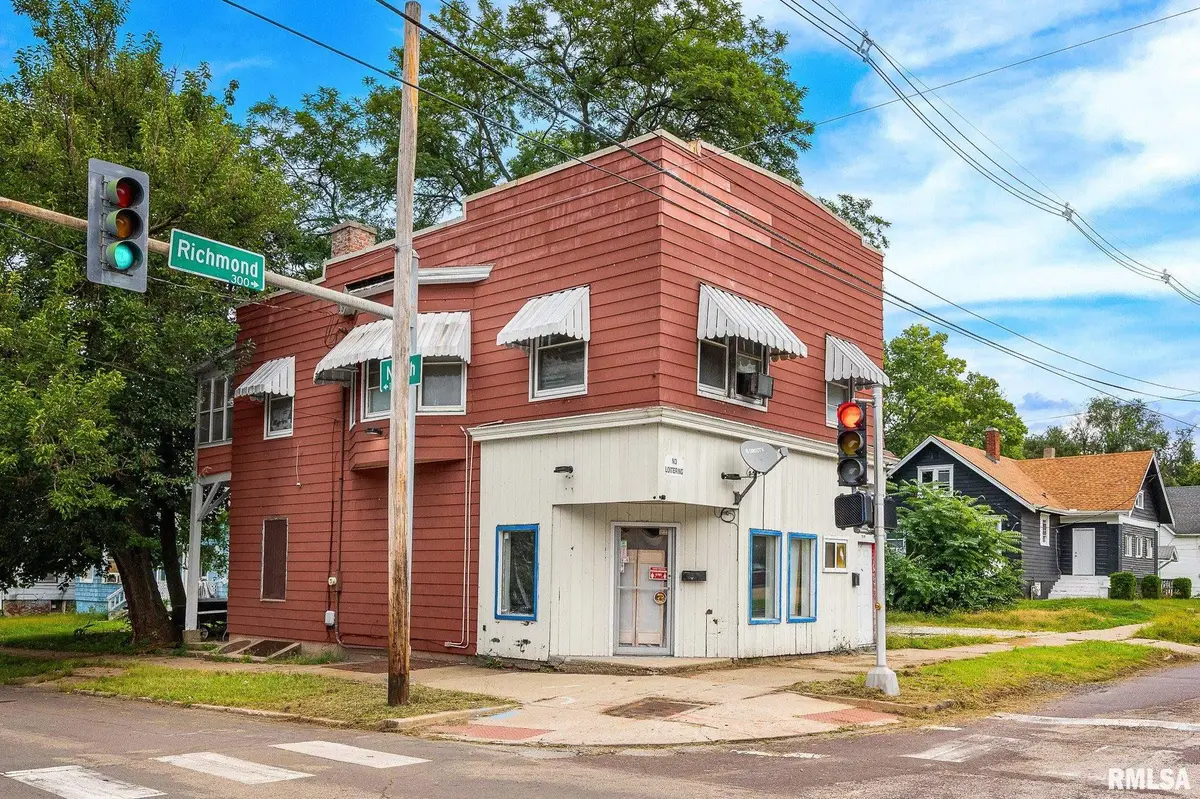 339 W RICHMOND AVE, Peoria, IL 61604