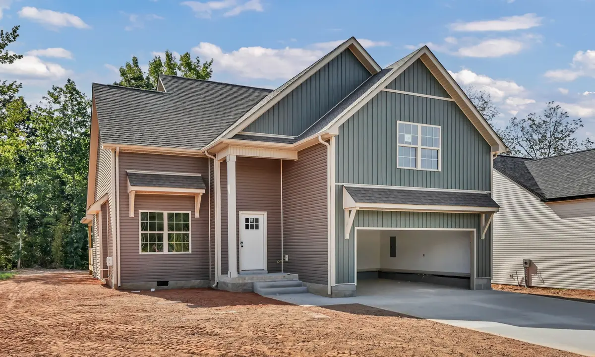 273 Wayne Hall Rd, Clarksville, TN 37040