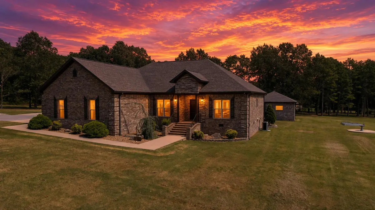 735 Possum Trot RD, Melbourne, AR 72556