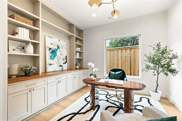 8730 Rexford Drive, Dallas, TX 75209