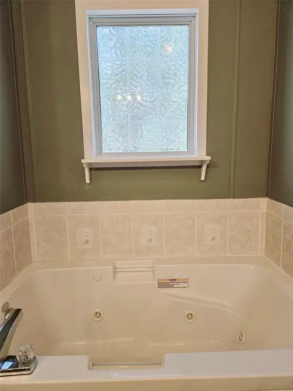 1467 Live Oak DR, Canyon Lake, TX 78133