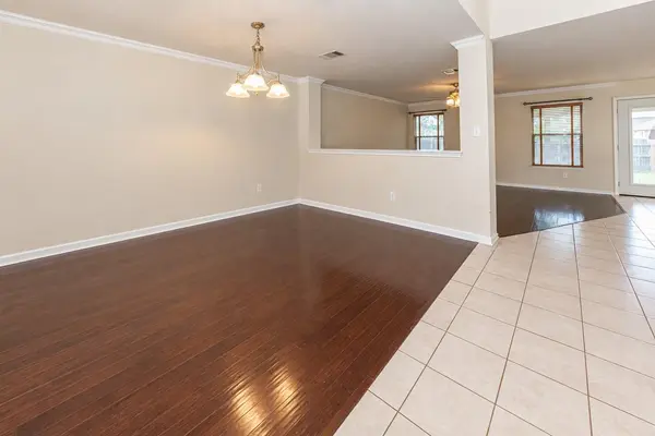 310 Antelope TRL, Bastrop, TX 78602