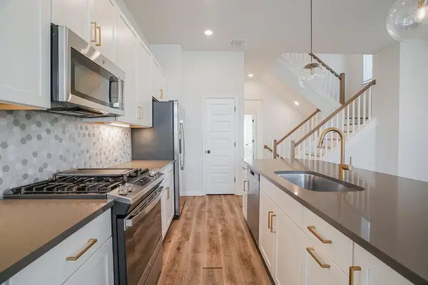 13617 Defiance PASS #136, Austin, TX 78717