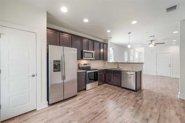 1701 Roseburg DR, Austin, TX 78754